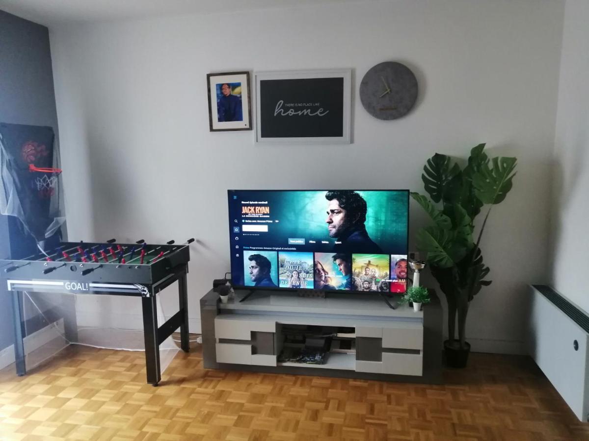 Chambre Dans Appartement A Niort Exterior photo