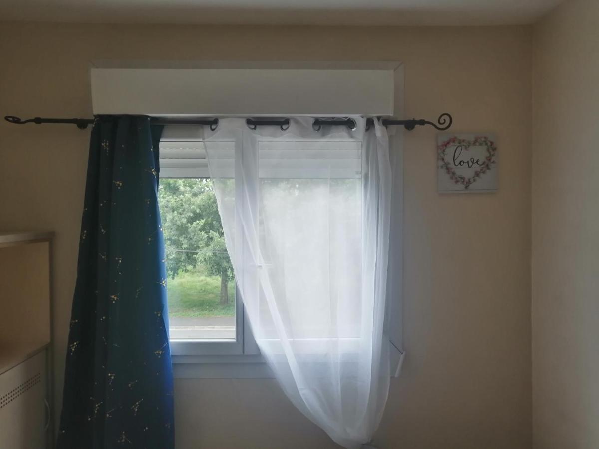 Chambre Dans Appartement A Niort Exterior photo