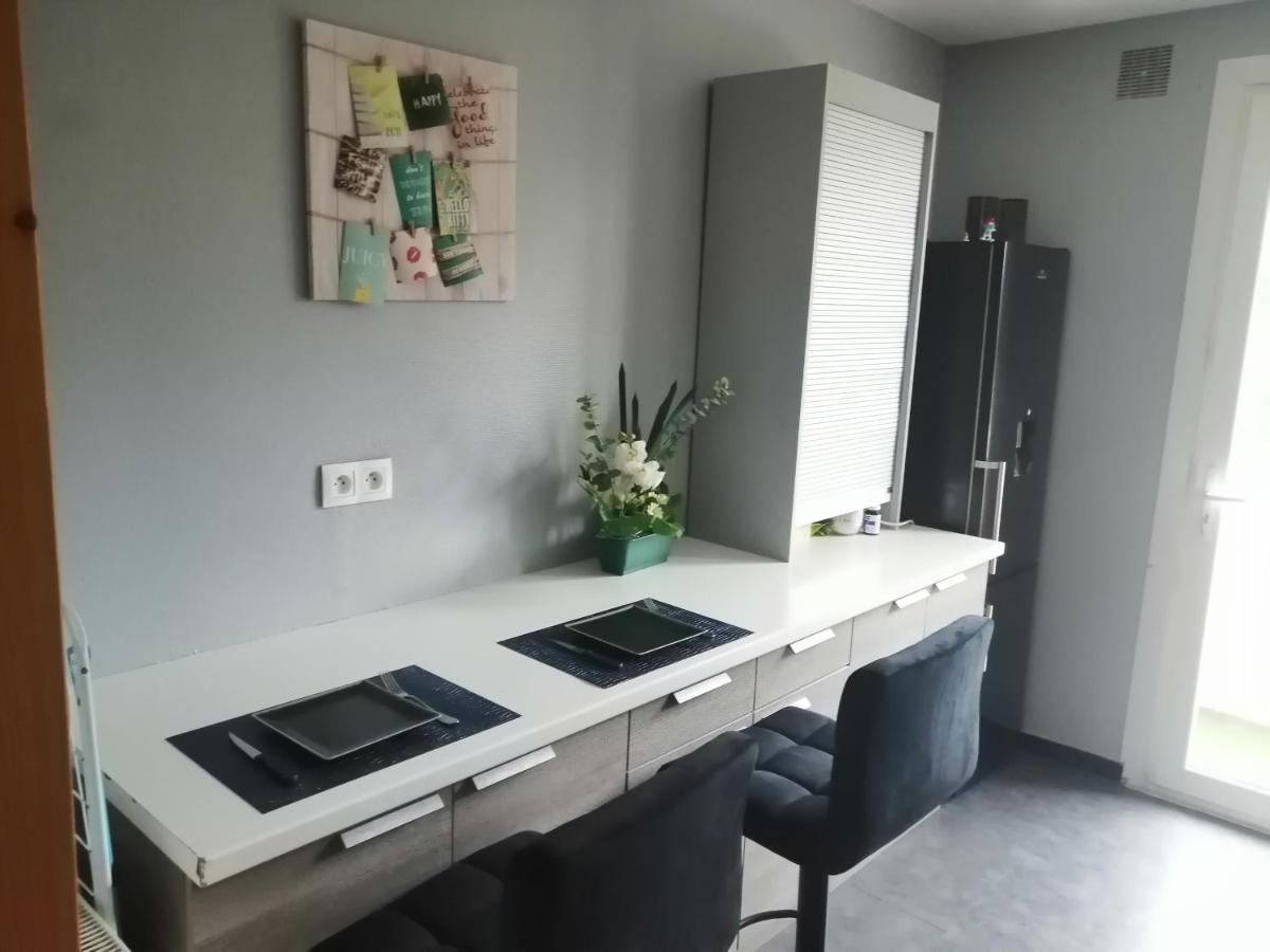 Chambre Dans Appartement A Niort Exterior photo